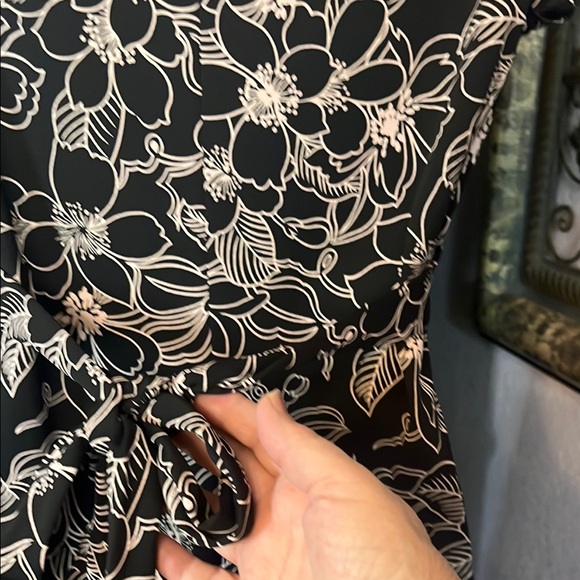 VTG B. Smart Dress Black & White Floral Wrap Bodice Empire Waist Sz 3/4 - Picture 6 of 11